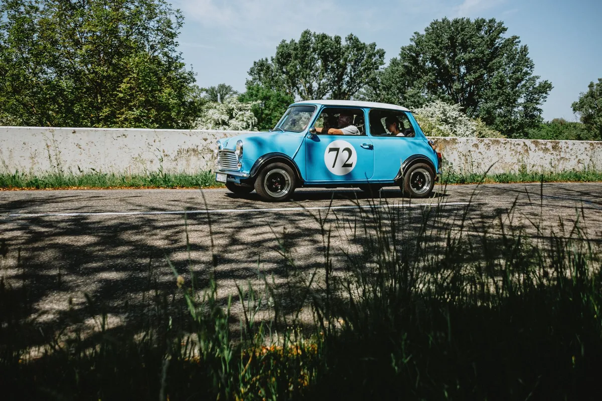 1998 Mini GT, Cooper S'ten Pahalı Ama Sürüş Keyfi Önceliğinde