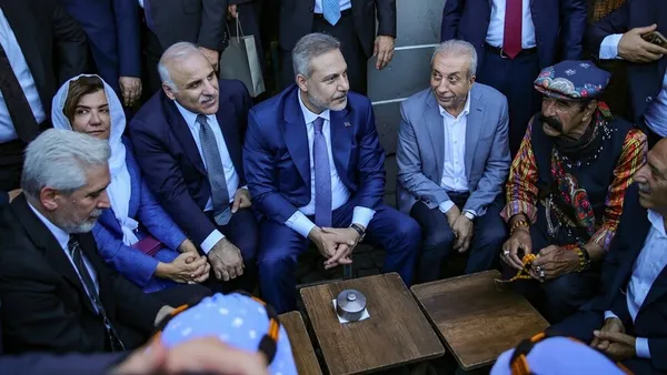 Bakan Fidan'dan Diyarbakır'a tarihi ziyaret