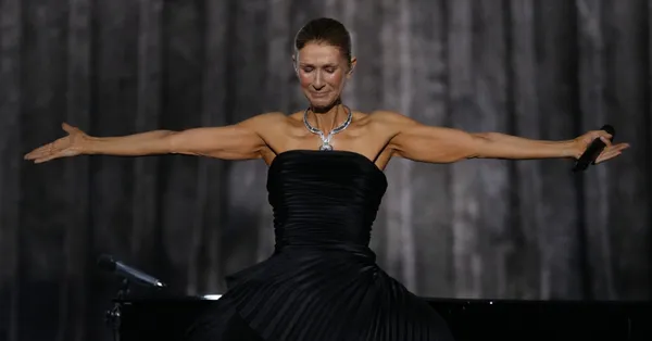 Celine Dion’dan duygusal sahne dönüşü
