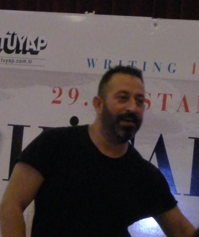 Cem Yılmaz kalp krizi atlattı: Hastane süreci ve tedavi detayları