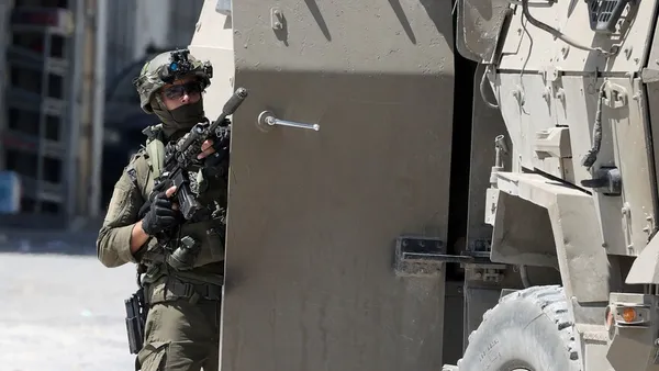 El-Bire ve El-Halil'de Şiddetli Operasyonlar: Bir Yaralı, Altı Gözaltı