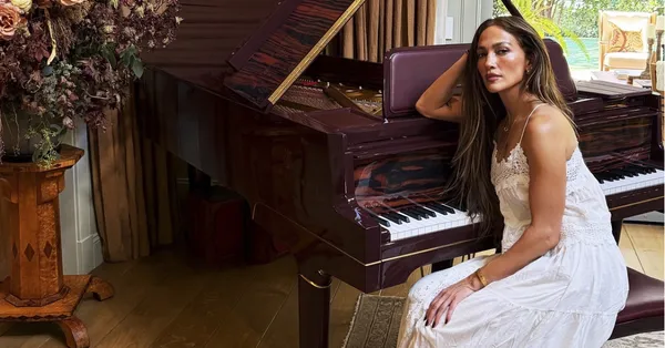 Jennifer Lopez, 18 Milyon Dolarlık Lüks Evinin Kapılarını Takipçilerine Araladı
