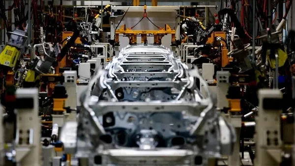 Otomotivde 8 Aylık Reçete: Üretimde Düşüş, Dolar Bazında İhracatta Liderlik