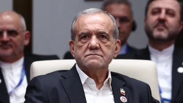 Pezeşkiyan'dan BRICS Zirvesi'nde Yerel Para Birimi Çağrısı