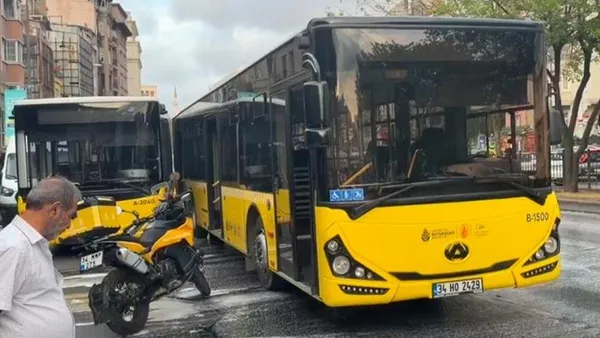 Şişhane'de Otobüs Kazası: Yola Dökülen Yağ Trafiği Felç Etti